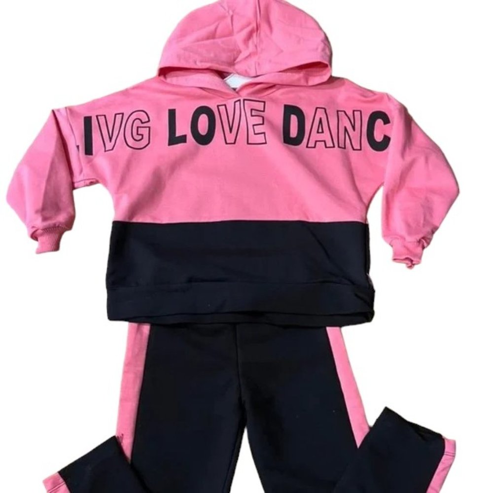Tracksuit size 6Y